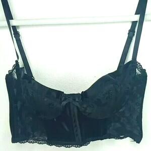 Fredricks of Hollywood Sexy Black Lace & Satin bra - M